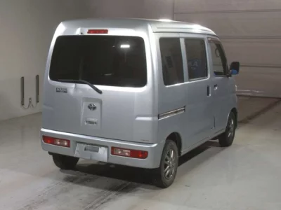 Toyota Pixis Van