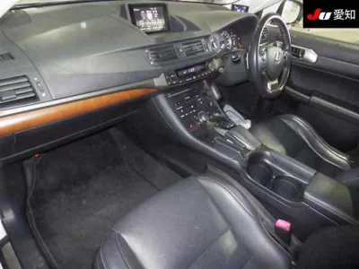 Lexus CT200h