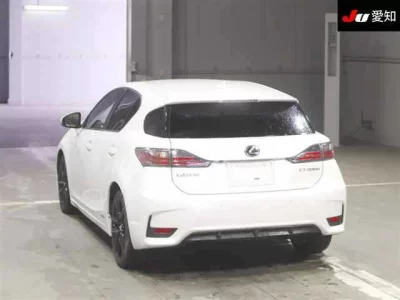 Lexus CT200h