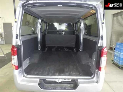 Nissan Caravan