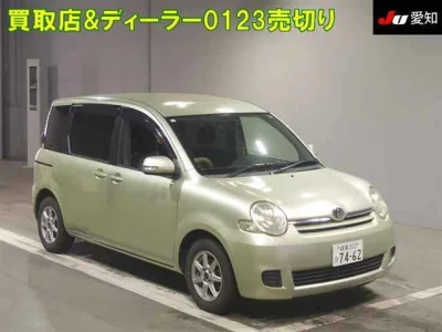 Toyota Sienta
