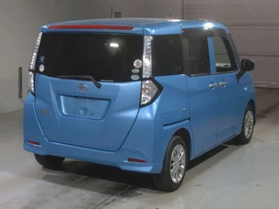 Toyota TANK