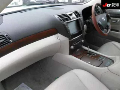 Lexus LS460L