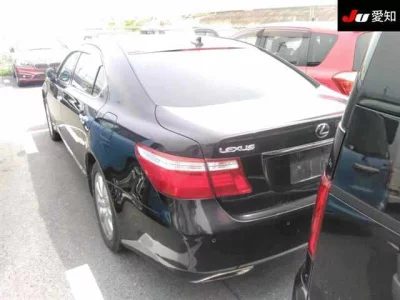 Lexus LS600hL