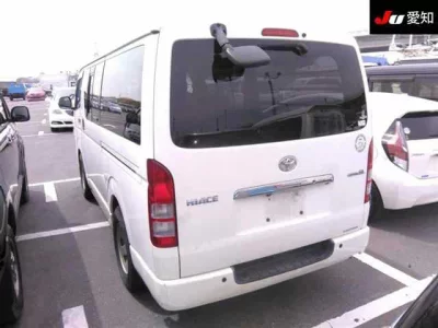 Toyota HIACE VAN
