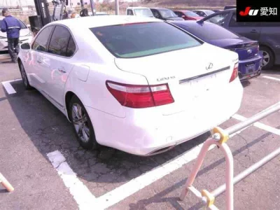 Lexus LS460L