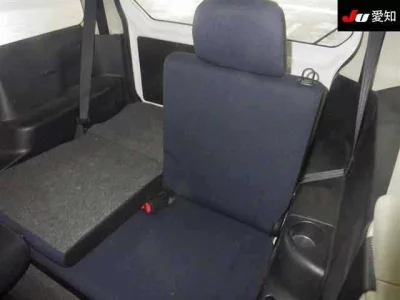 Nissan Kix