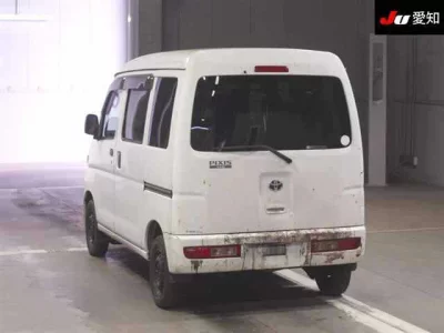 Toyota Pixis Van