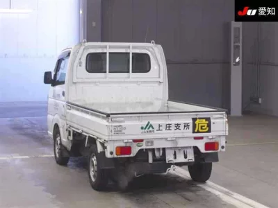 Nissan NT100 Clipper