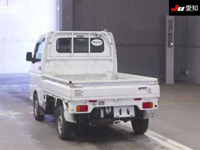 Nissan NT100 Clipper