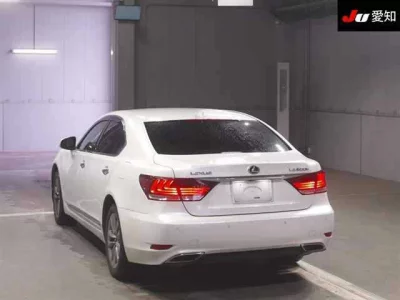 Lexus LS600h