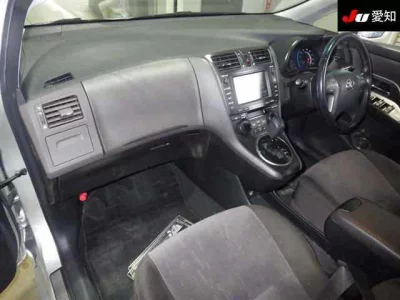 Toyota MARK X ZIO