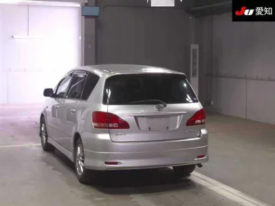 Toyota Ipsum