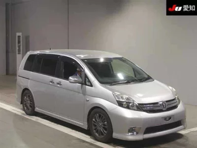Toyota ISIS