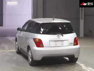 Toyota IST