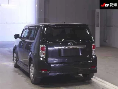 Toyota COROLLA RUMION
