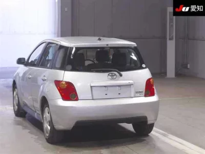 Toyota IST