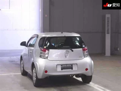 Toyota iQ