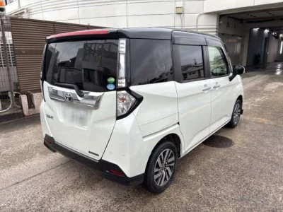 Toyota TANK