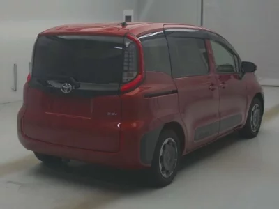 Toyota Sienta
