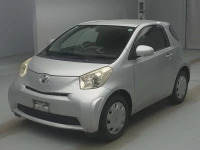 Toyota iQ