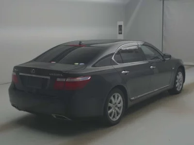 Lexus LS600hL