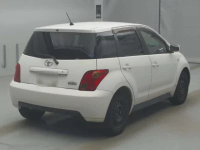 Toyota IST