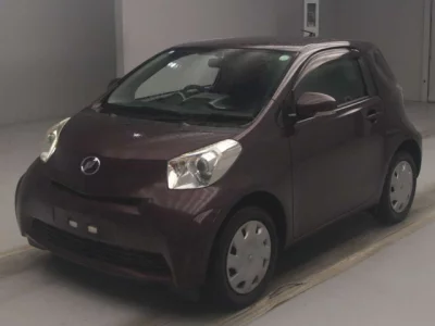Toyota iQ