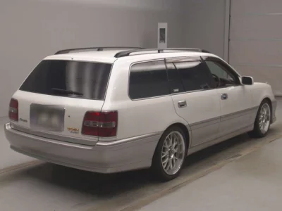 Toyota Crown Estate