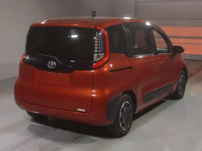 Toyota Sienta