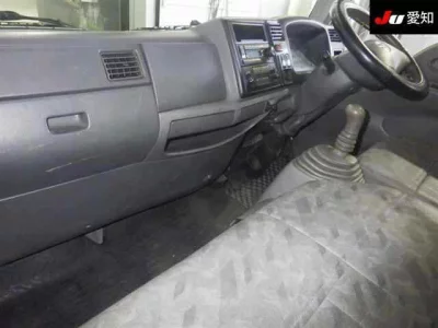 Mazda Titan