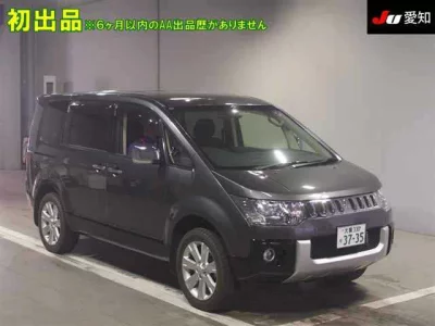 Mitsubishi DELICA D5