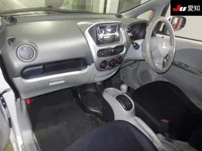 Mitsubishi i