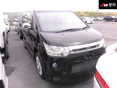 Mitsubishi DELICA D5