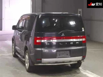 Mitsubishi DELICA D5