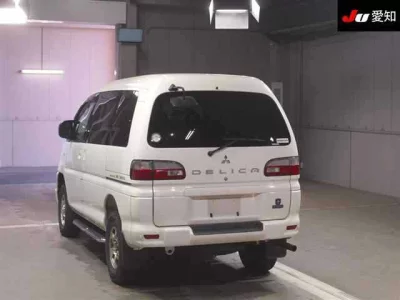 Mitsubishi Delica