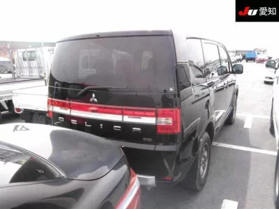 Mitsubishi DELICA D5