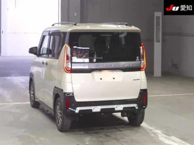 Mitsubishi Delica Mini