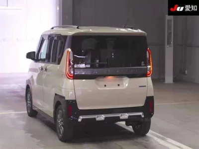 Mitsubishi Delica Mini