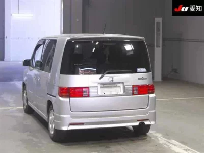 Honda Mobilio Spike