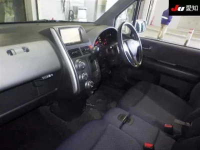 Honda Mobilio Spike