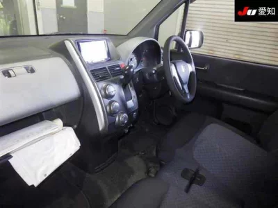 Honda Mobilio Spike