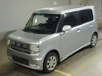 Toyota PIXIS SPACE