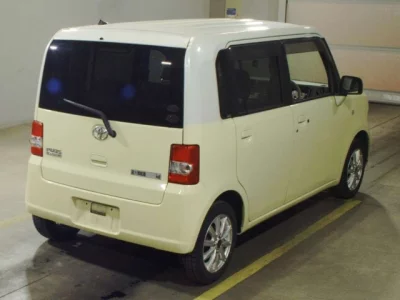 Toyota PIXIS SPACE