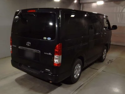 Toyota HiAce Van