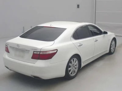 Lexus LS460L
