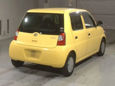 Daihatsu Esse