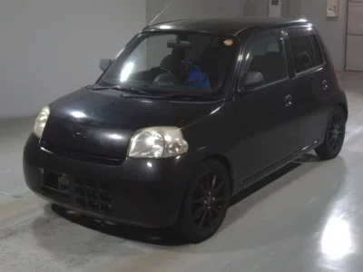 Daihatsu Esse