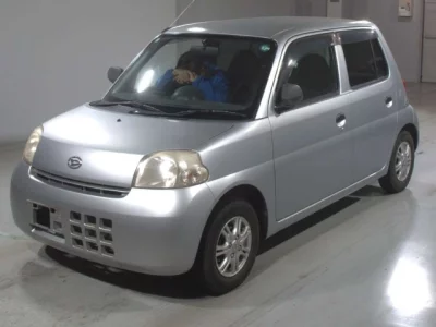 Daihatsu Esse