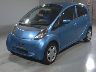 Mitsubishi i